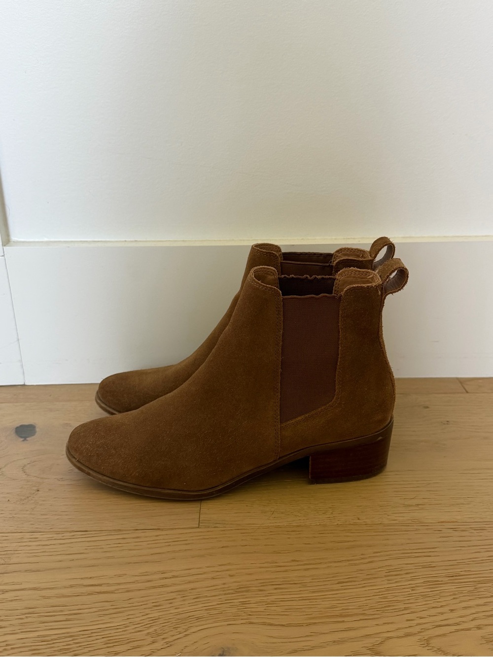 Steve Madden Women's Brown Suede Chelsea Ankle Boots